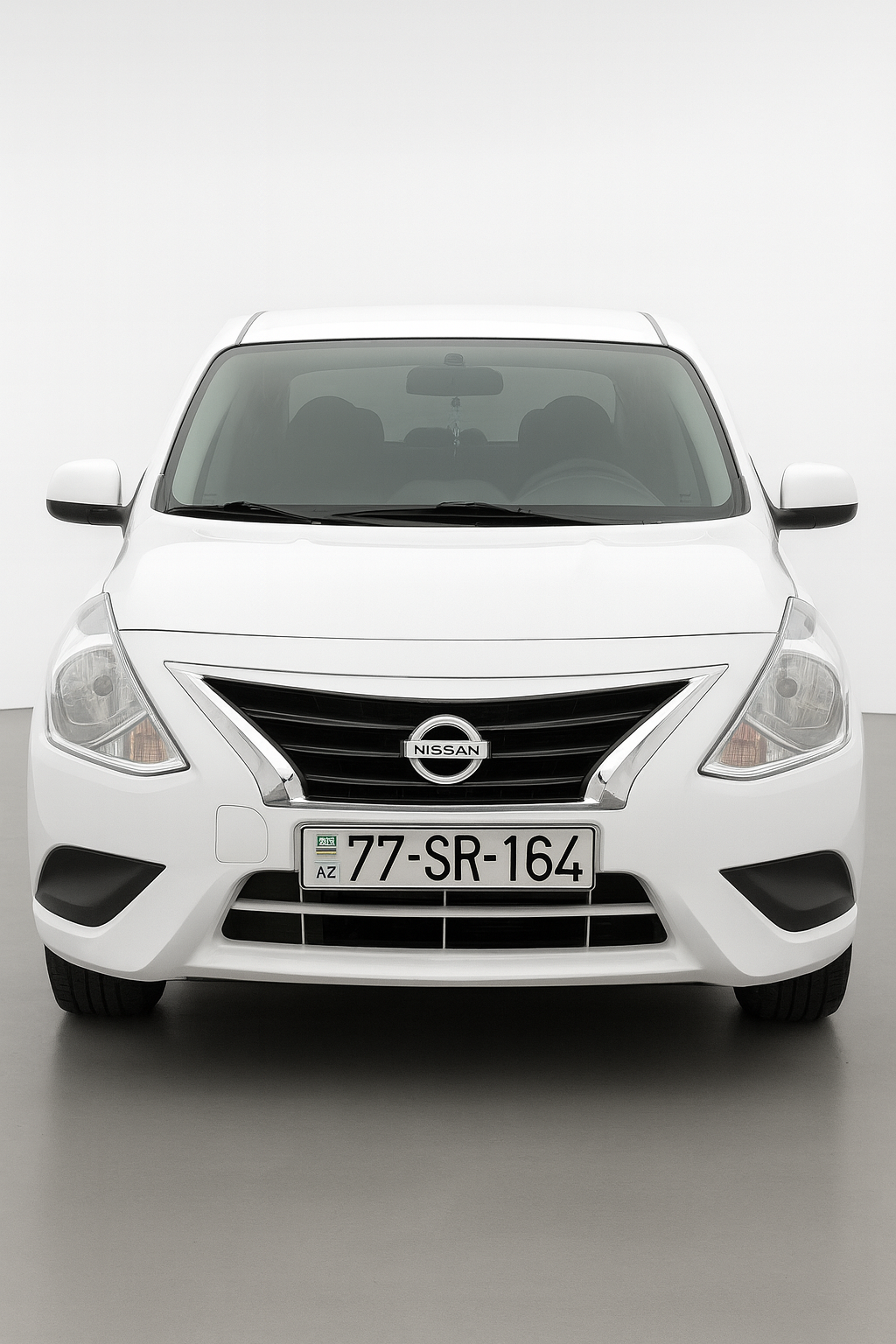 Nissan Latio, вид спереди