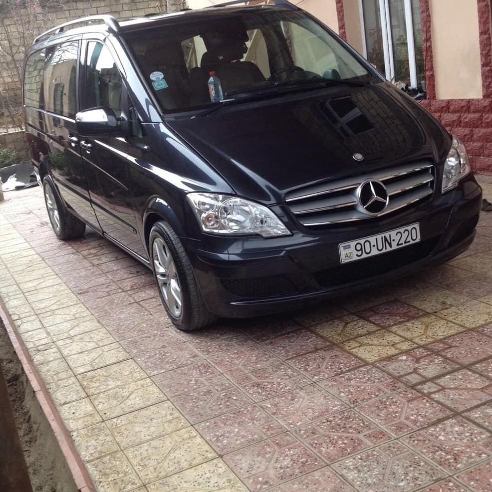 Mercedes-Benz Viano, вид сзади